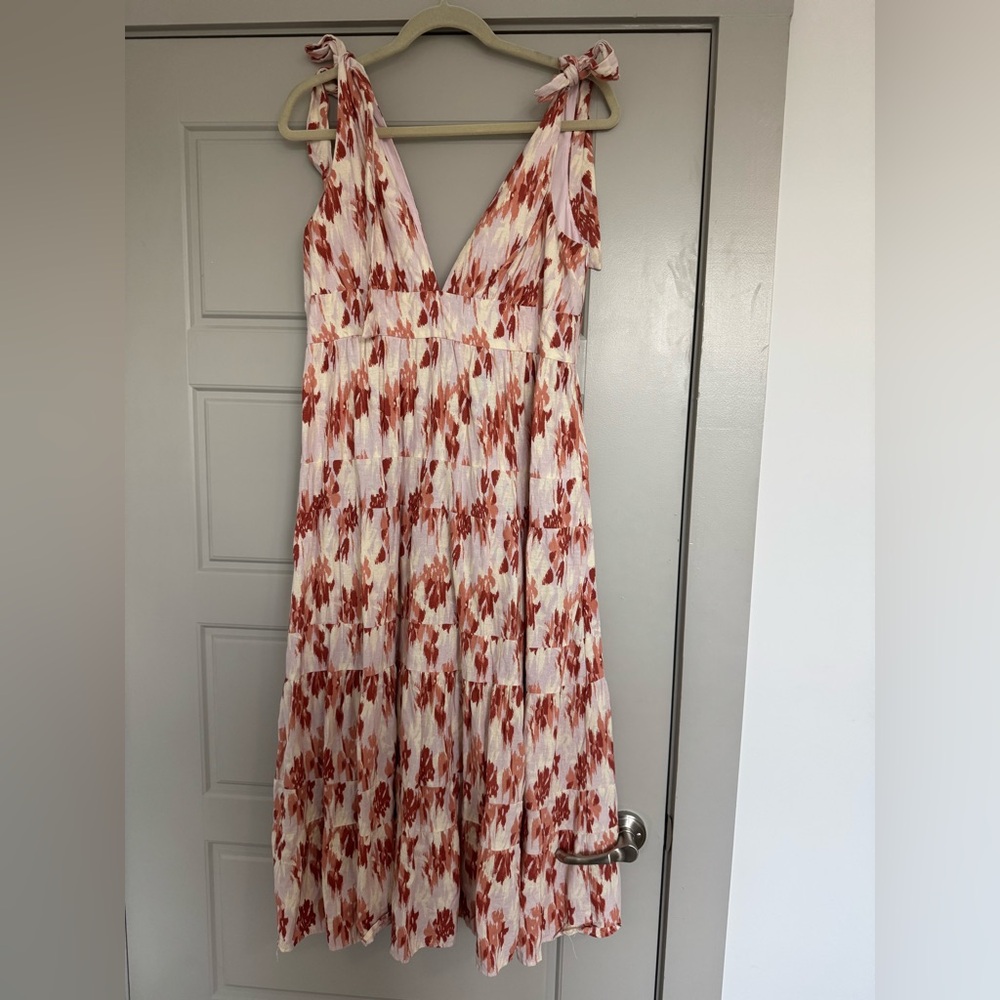 House of Harlow Elegant Floral Maxi Dress in Red and White